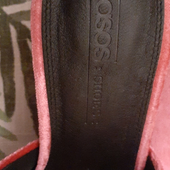 Asos bubble gum pink velvet mules uk AU size 9 - Picture 2 of 5